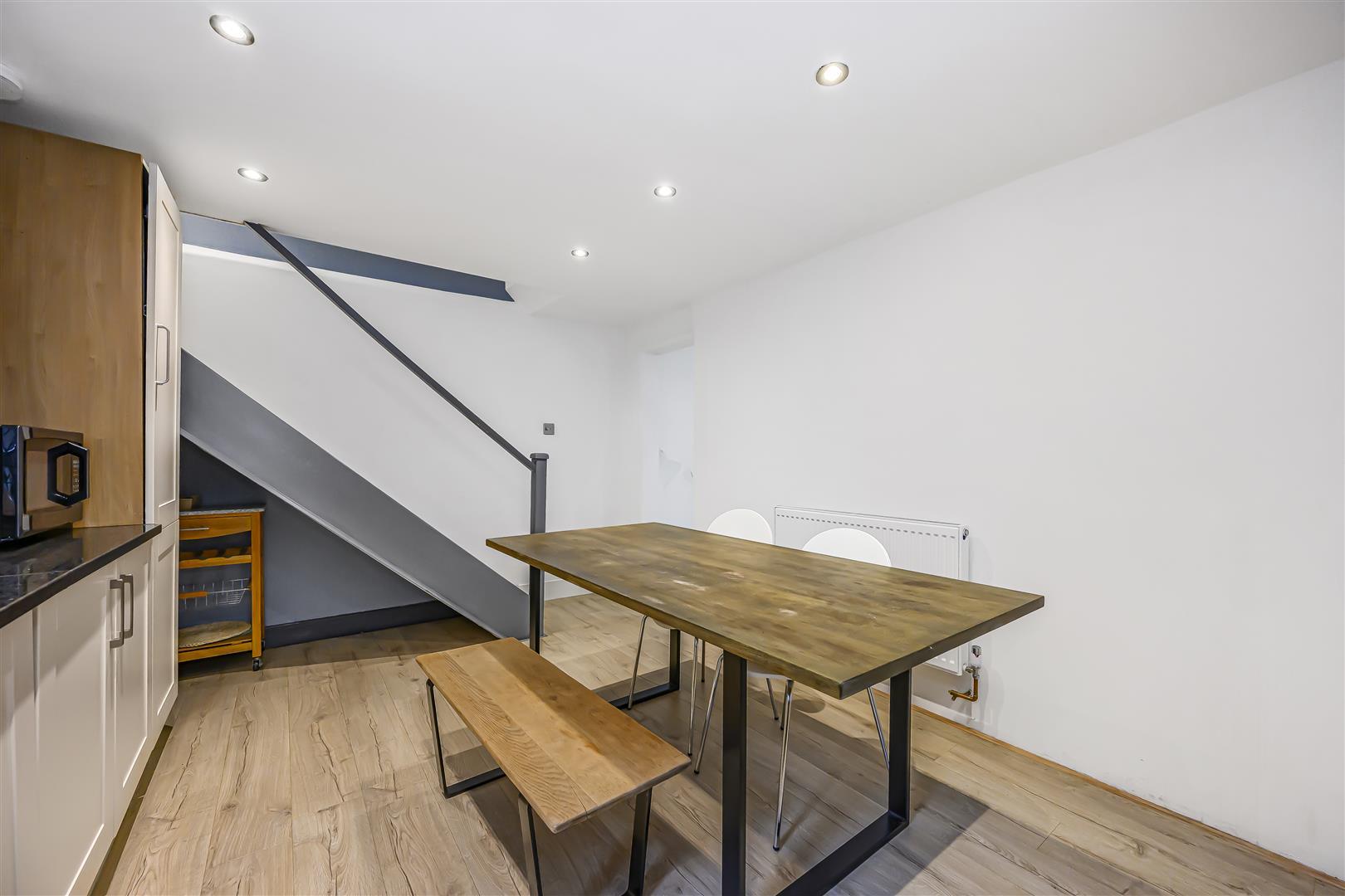 Flat Addison Road in Greater London