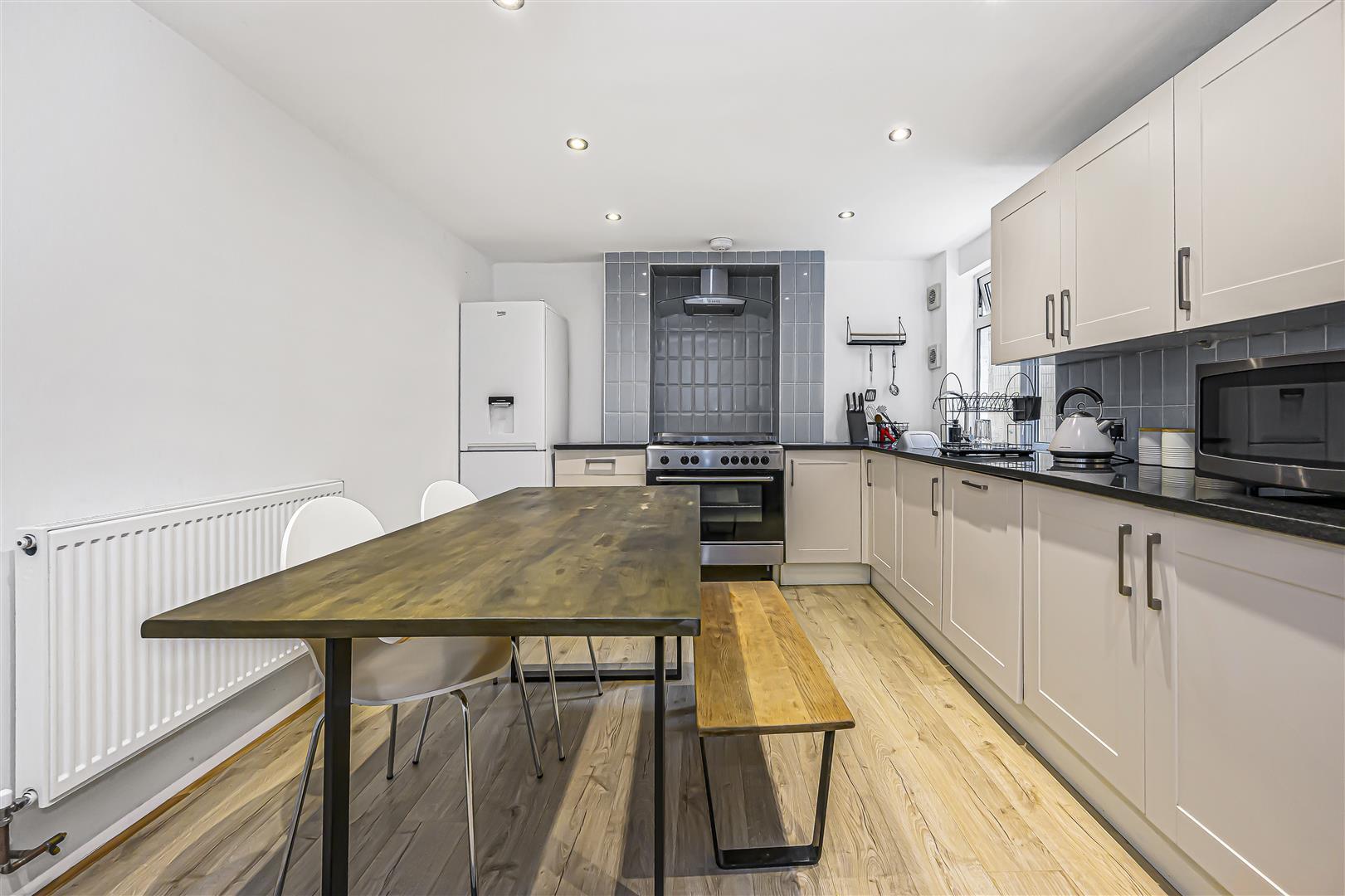 Flat Addison Road in Greater London