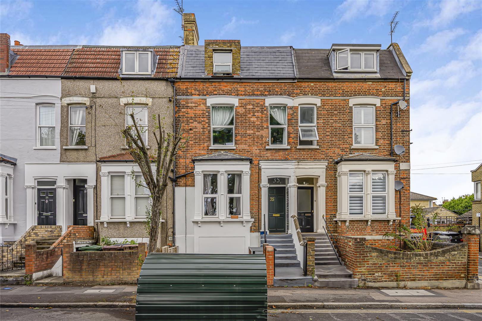 Flat Addison Road in Greater London
