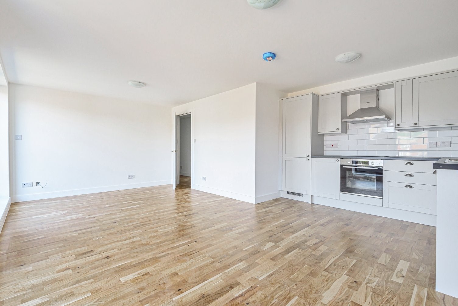 Flat Sherwood Park Avenue in Greater London