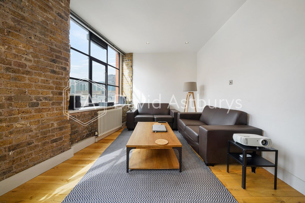 Flat Nathaniel Close in Greater London