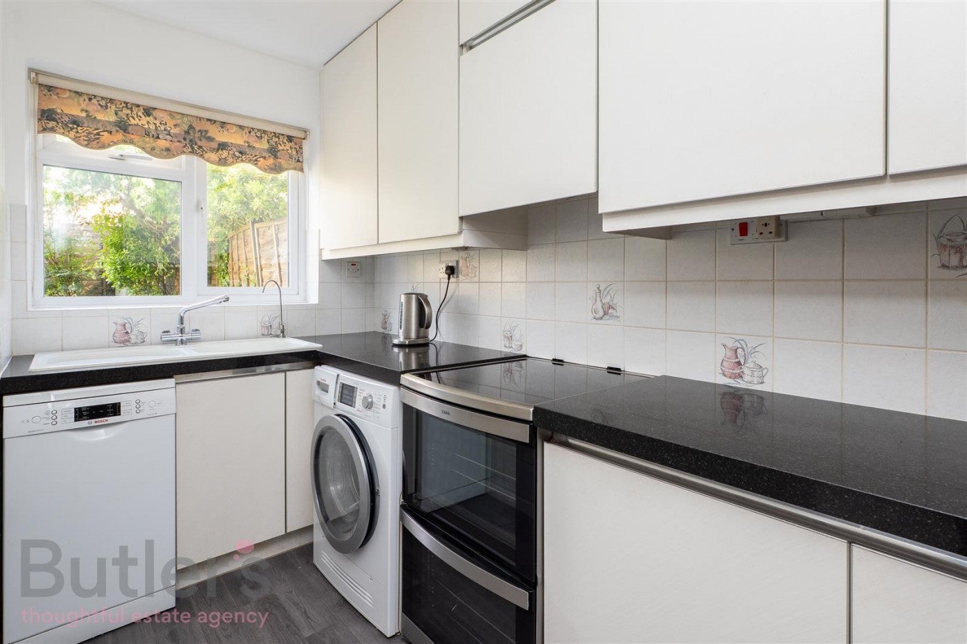 House Milestone Close in Greater London