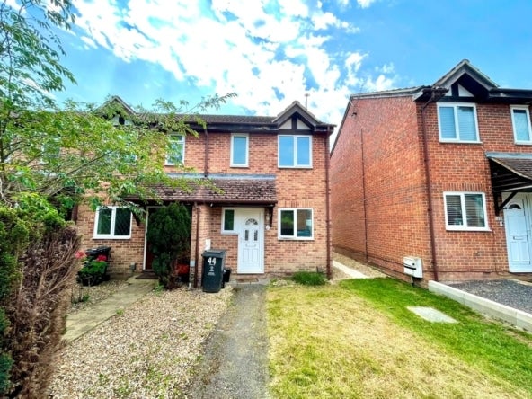 House Lomond Close in West Swindon