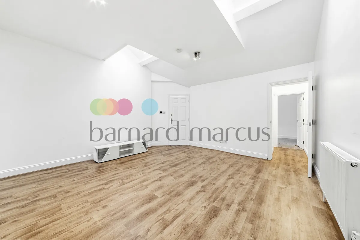 Flat Croham Road in Greater London