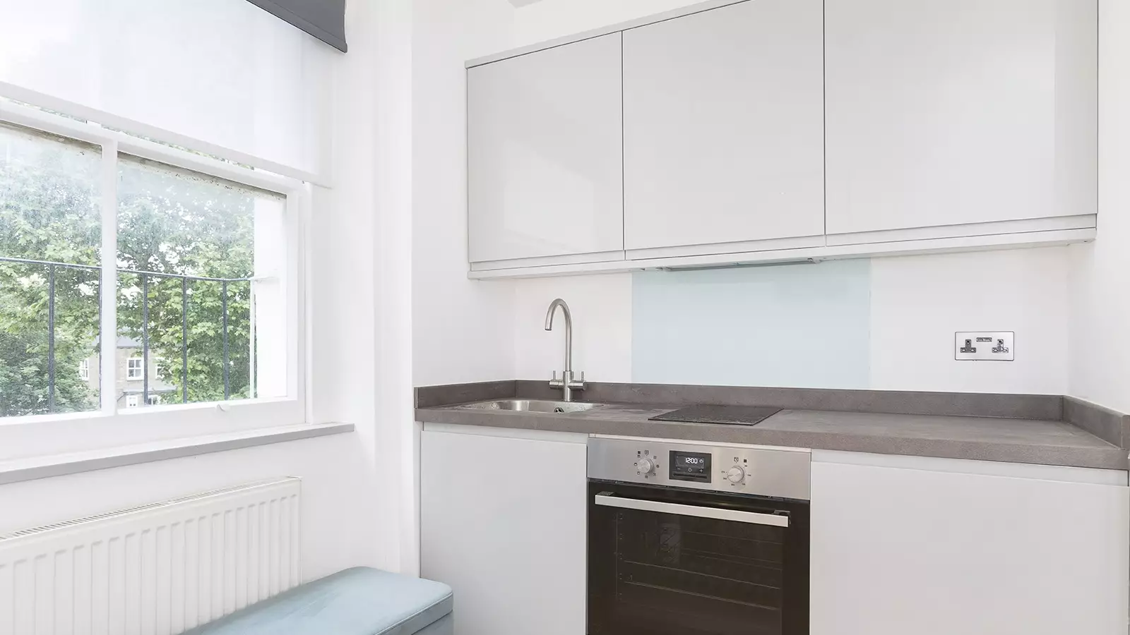 Flat Queensborough Passage in City of Westminster