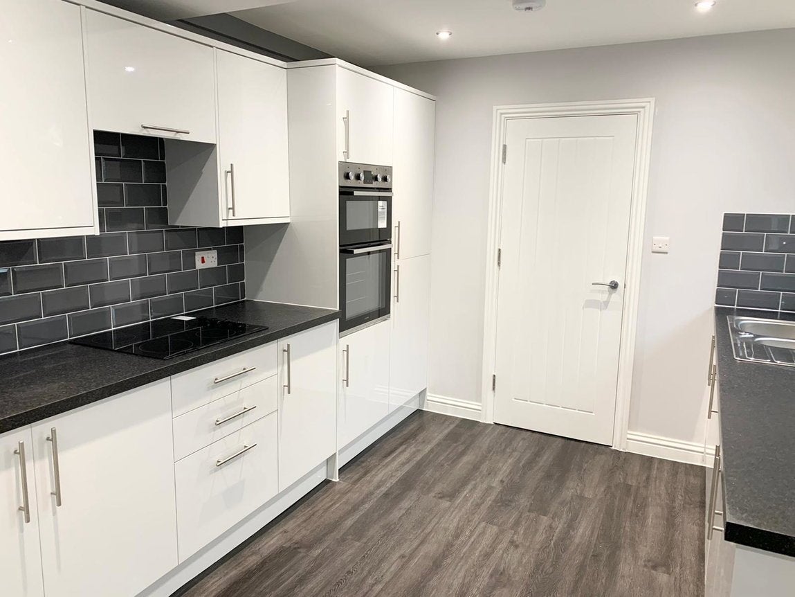 Room Park Lane in Swindon