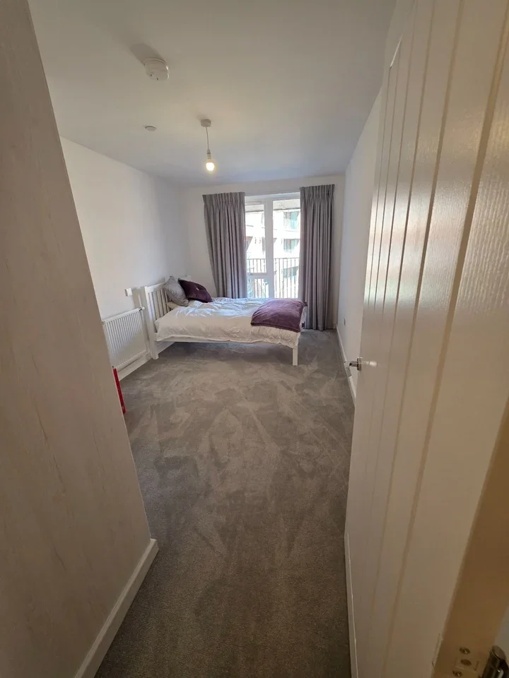 Room Oakleigh Road North in Greater London
