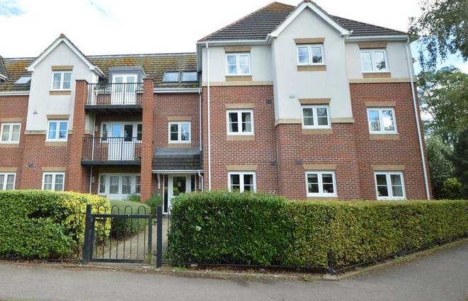 Flat Hiltingbury Road in Chandler's Ford