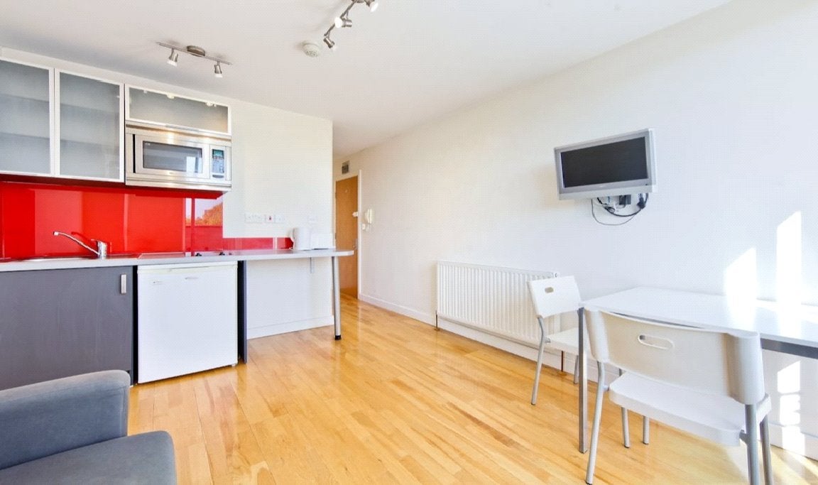 Flat Bayham Street in Greater London