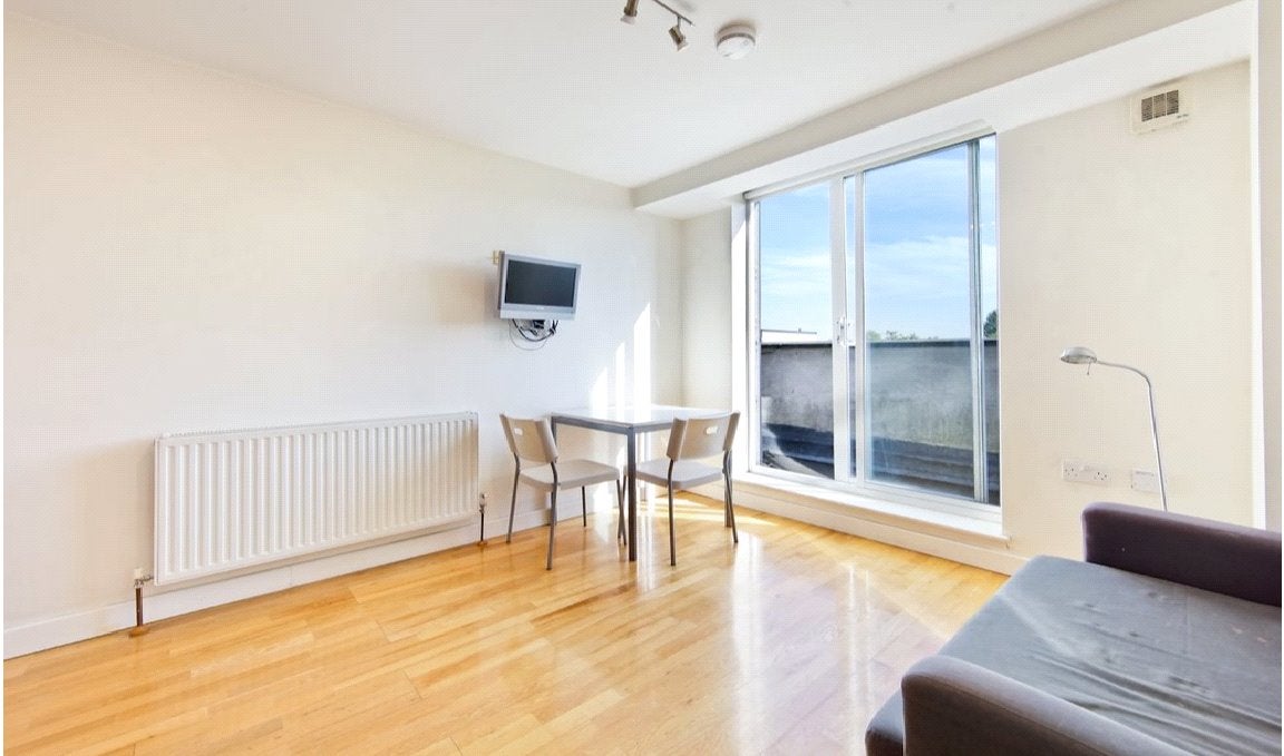 Flat Bayham Street in Greater London