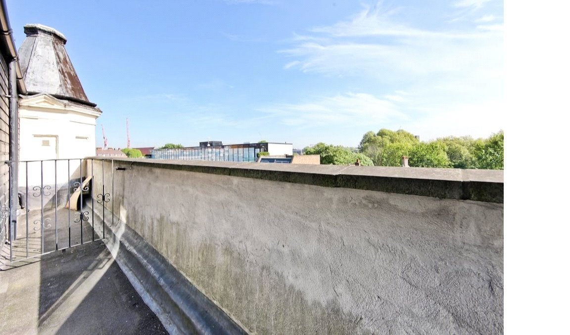 Flat Bayham Street in Greater London