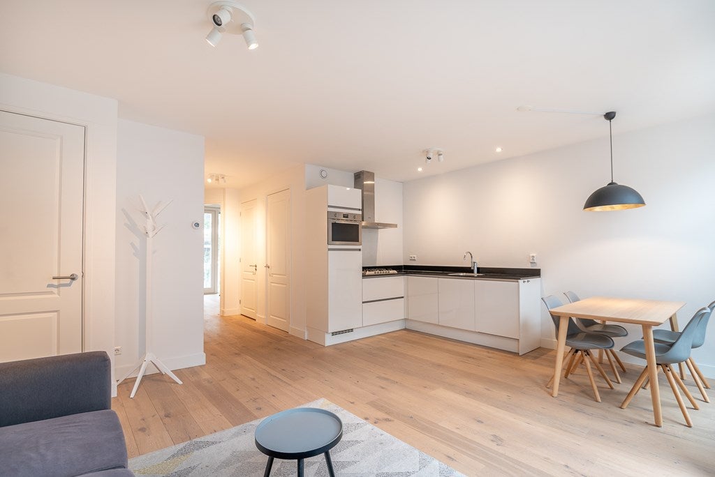 Appartement te huur: Derde Helmersstraat 41B, Amsterdam