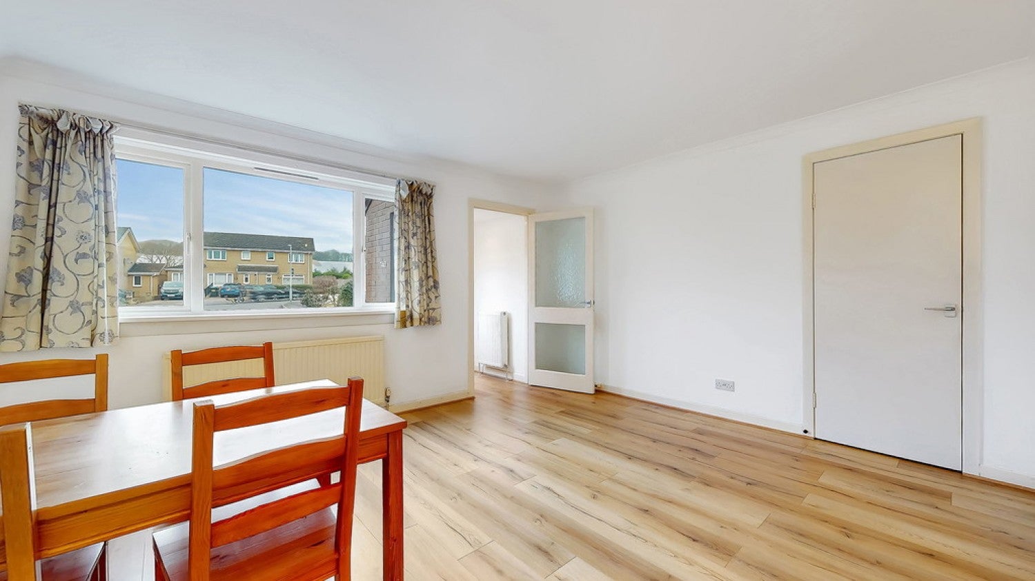 Flat Netherton Gardens in Glasgow