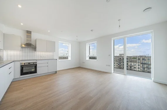 Flat Ketch Street in Greater London