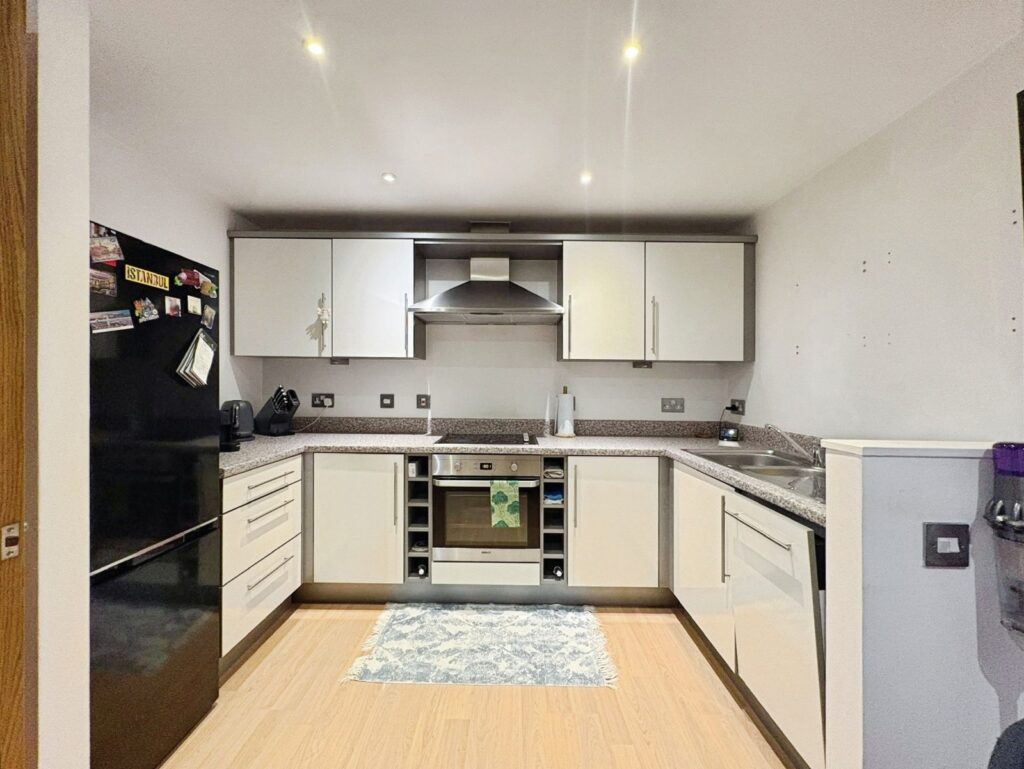 Flat Southern Road in Surrey Heath