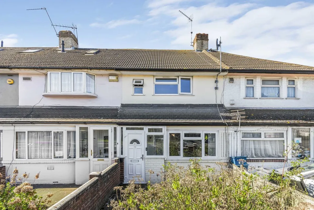 House Hampton Road West in Greater London