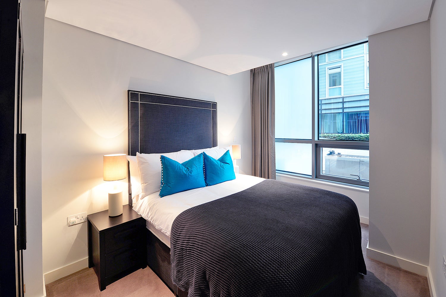 Flat Merchant Square in City of Westminster