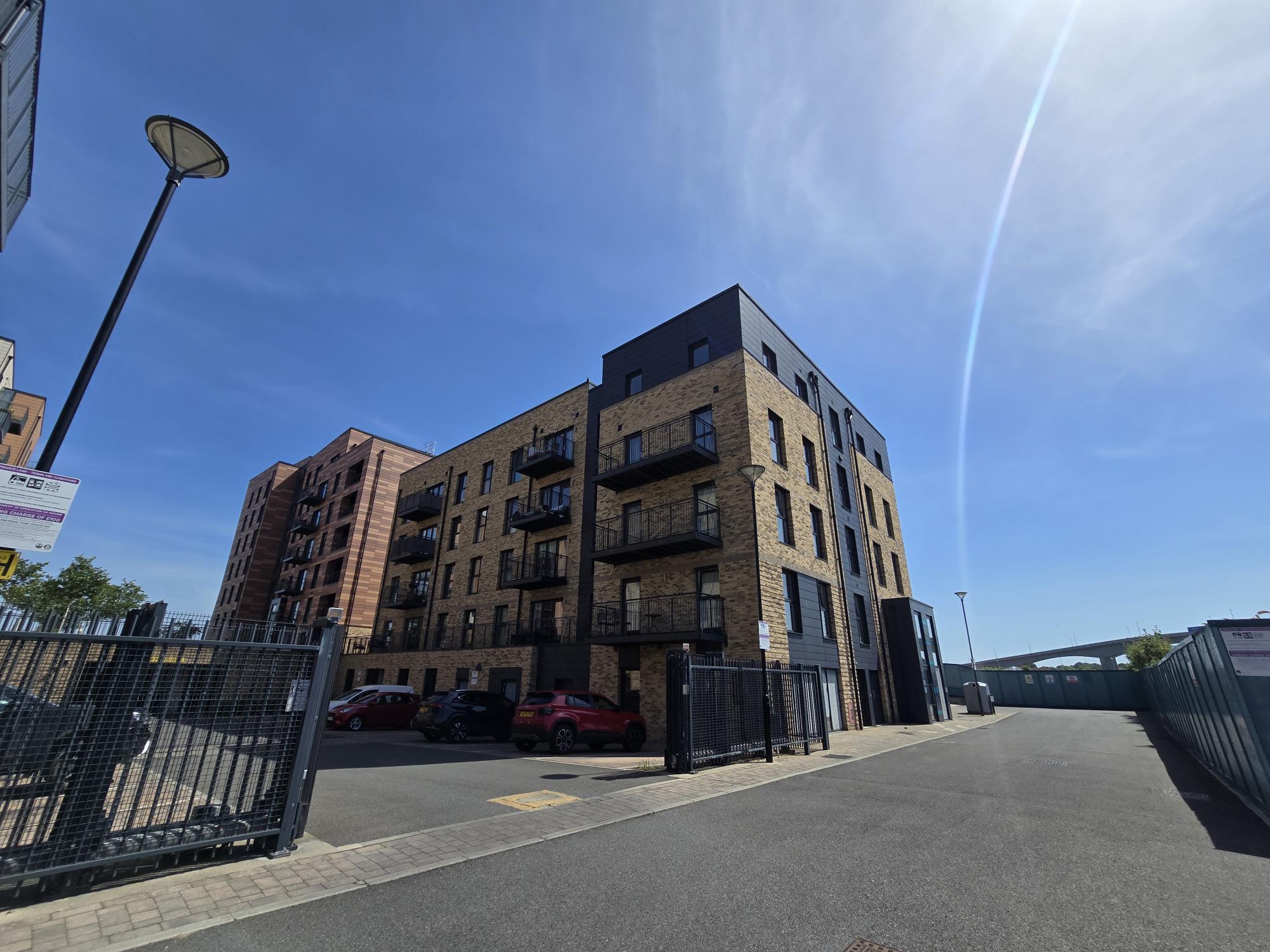Flat Thomas Blake Avenue in Southampton