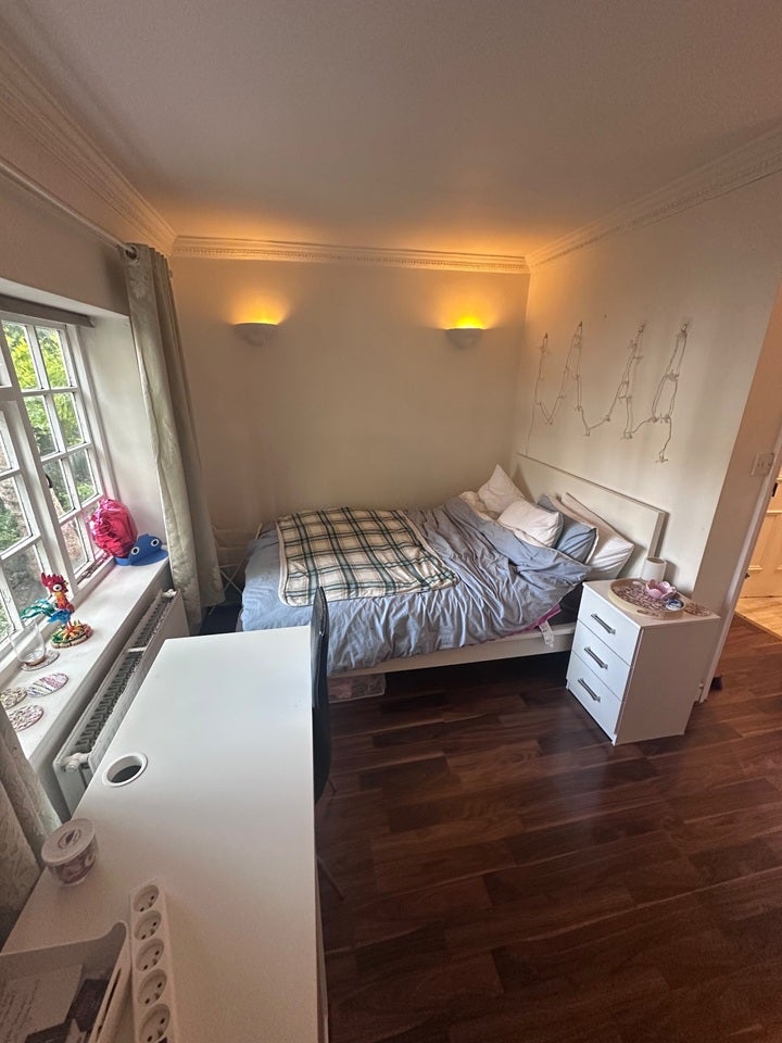 Room Lexham Gardens in Greater London