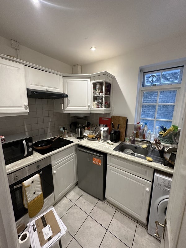 Room Lexham Gardens in Greater London