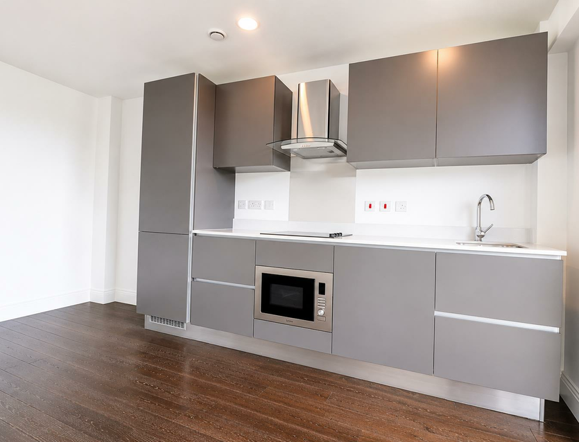 Flat Packetboat Lane in Greater London