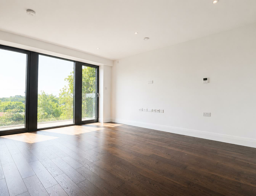 Flat Packetboat Lane in Greater London