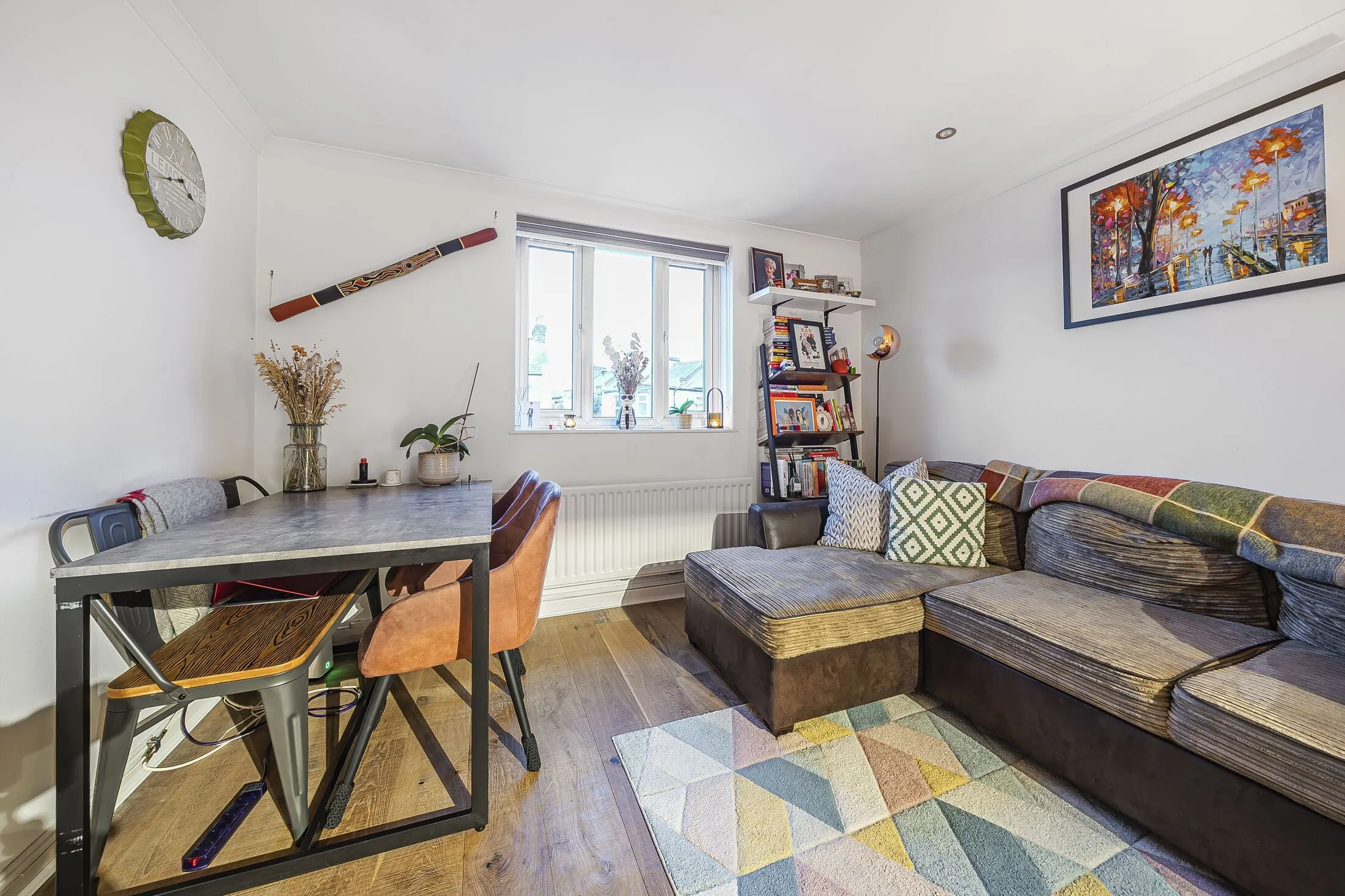 Flat Brunswick Crescent in Greater London