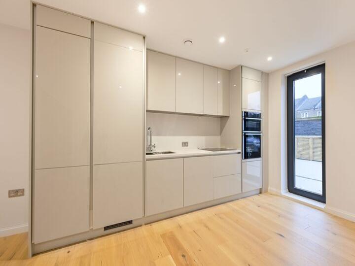 Flat Loats Road in Greater London