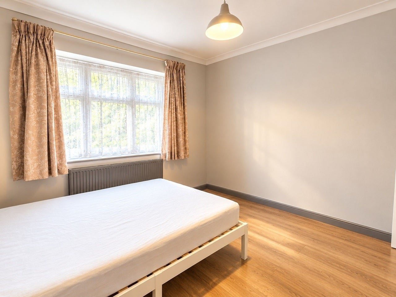 Flat Mulberry Close in Greater London