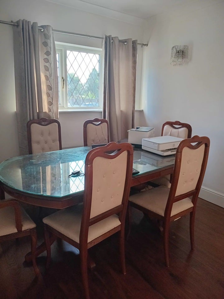 House Sharps Lane in Greater London