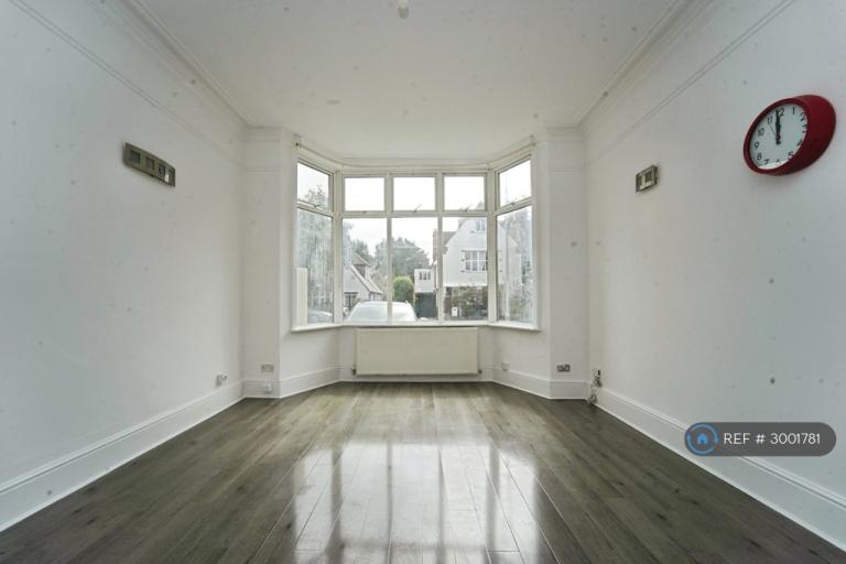 Flat Davigdor Road in Hove