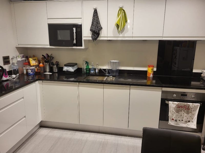 Room Bowen Drive in Greater London