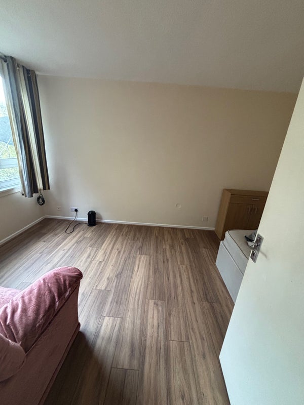 Room John Ruskin Street in Greater London