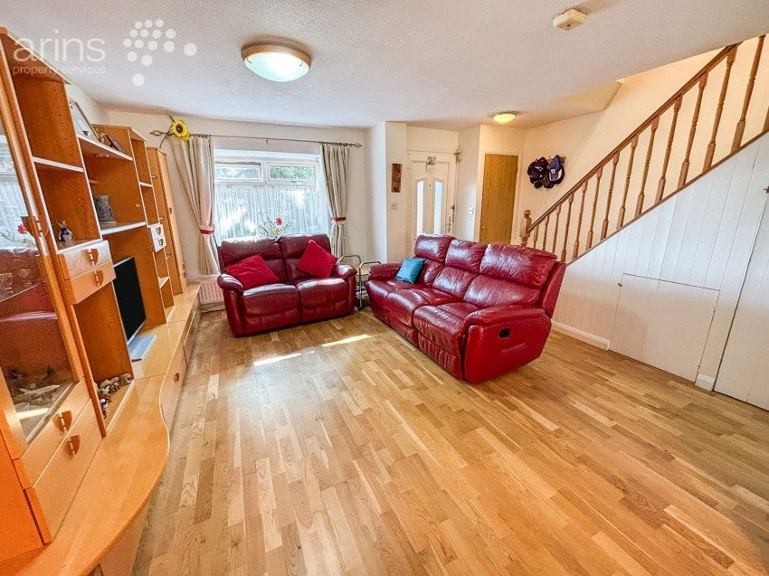 House Carshalton Way in Reading