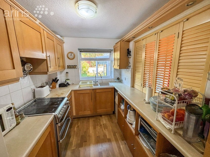 House Carshalton Way in Reading
