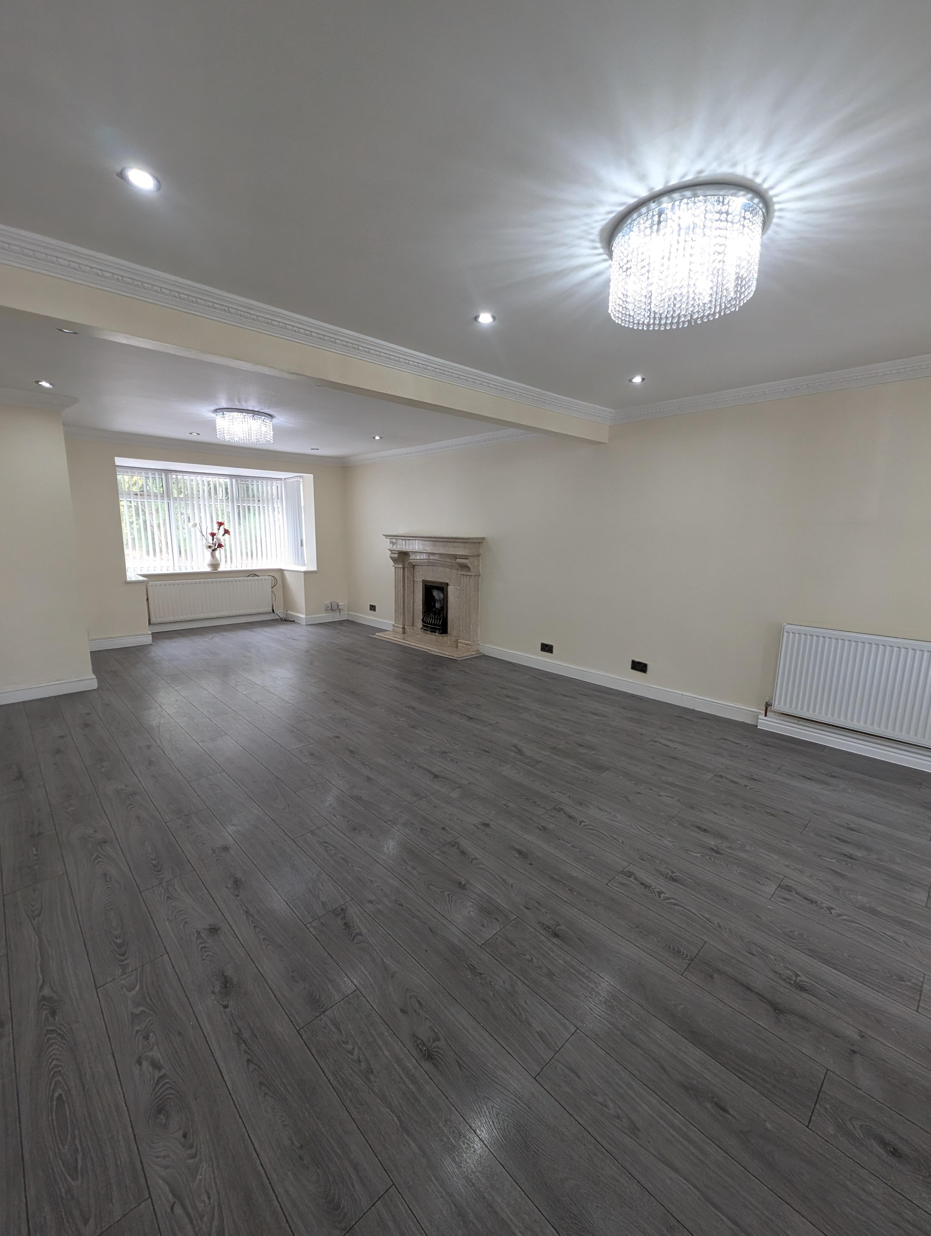 Flat Aintree Way in Dudley