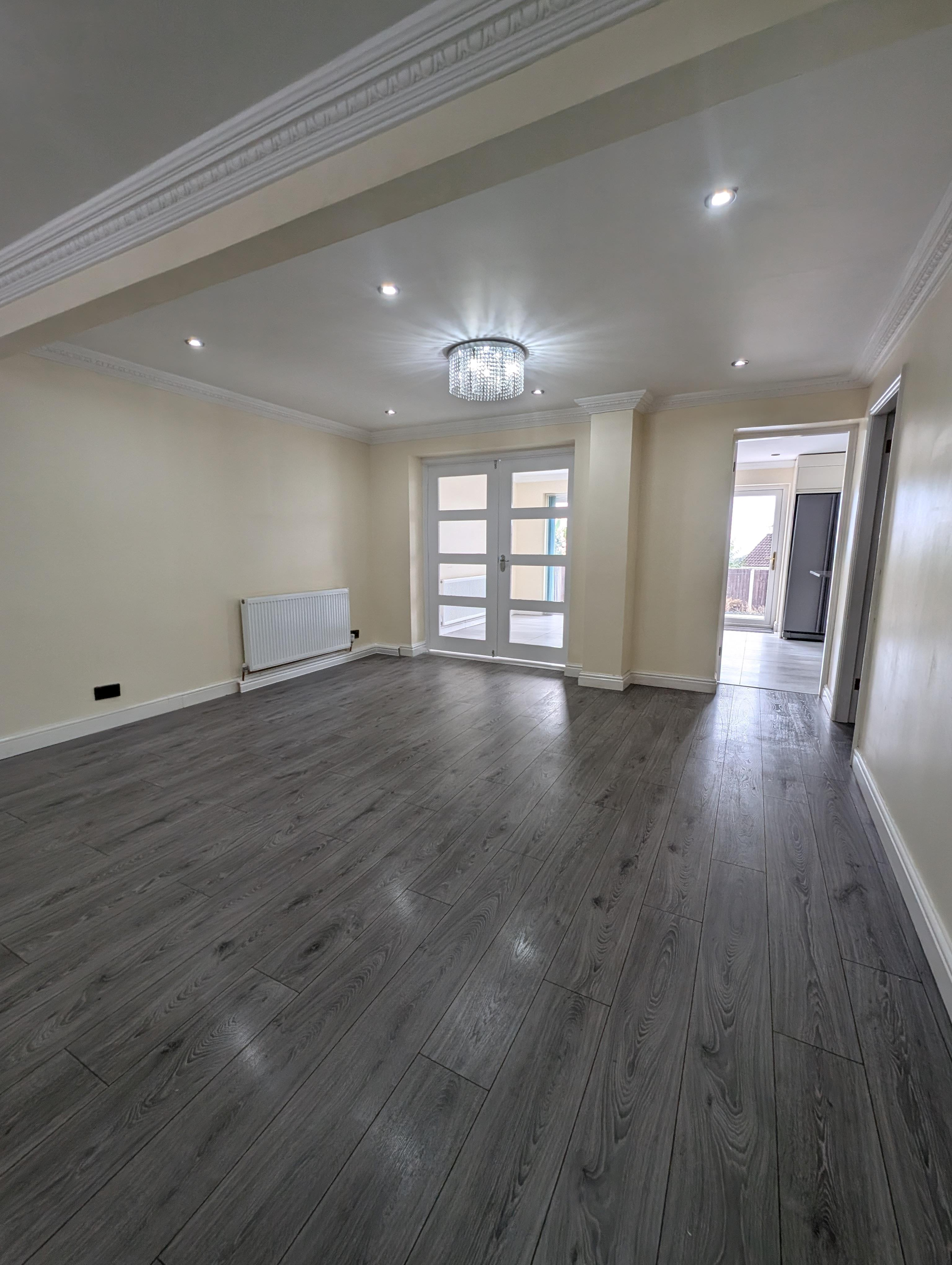 Flat Aintree Way in Dudley