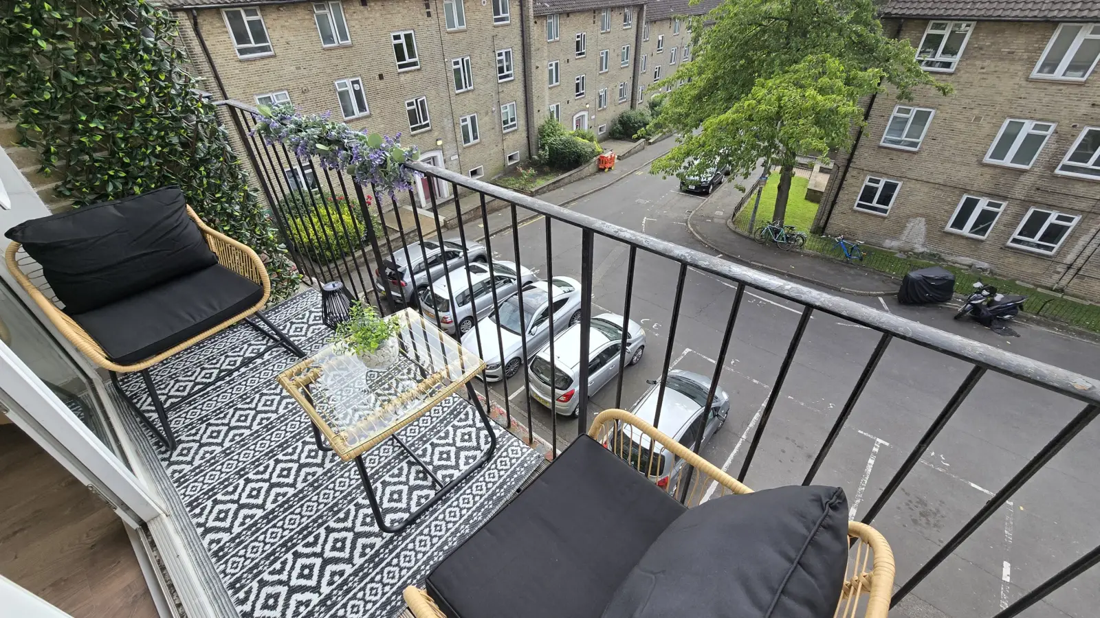 Flat Dobson Close in Greater London