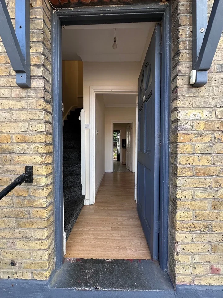 House Colvin Gardens in Greater London