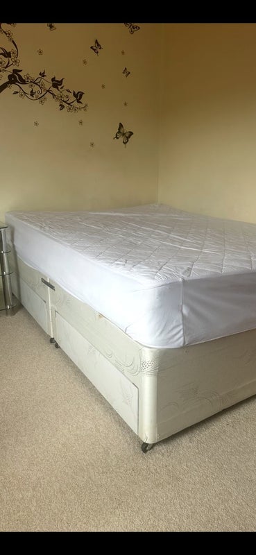 Room Little Grove Field in Harlow