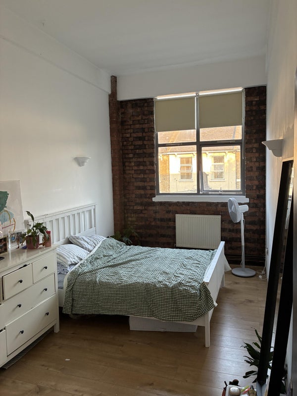 Room Anton Street in Greater London