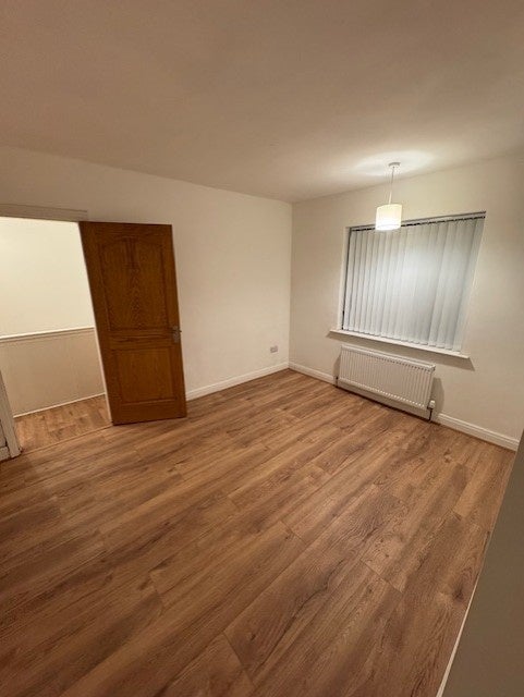 Room Stag Lane in Rotherham