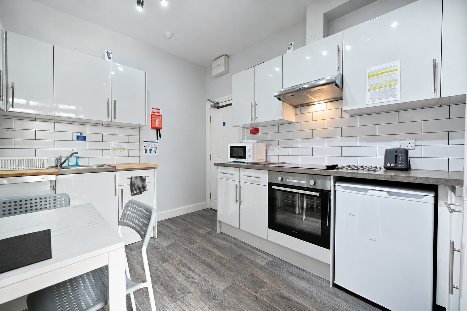 Room Station Road in Greater London