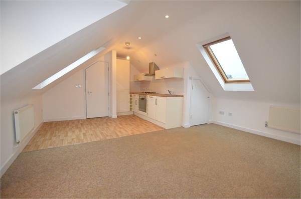 Flat Heronsgate in London