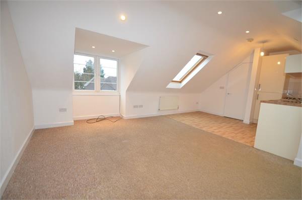 Flat Heronsgate in London