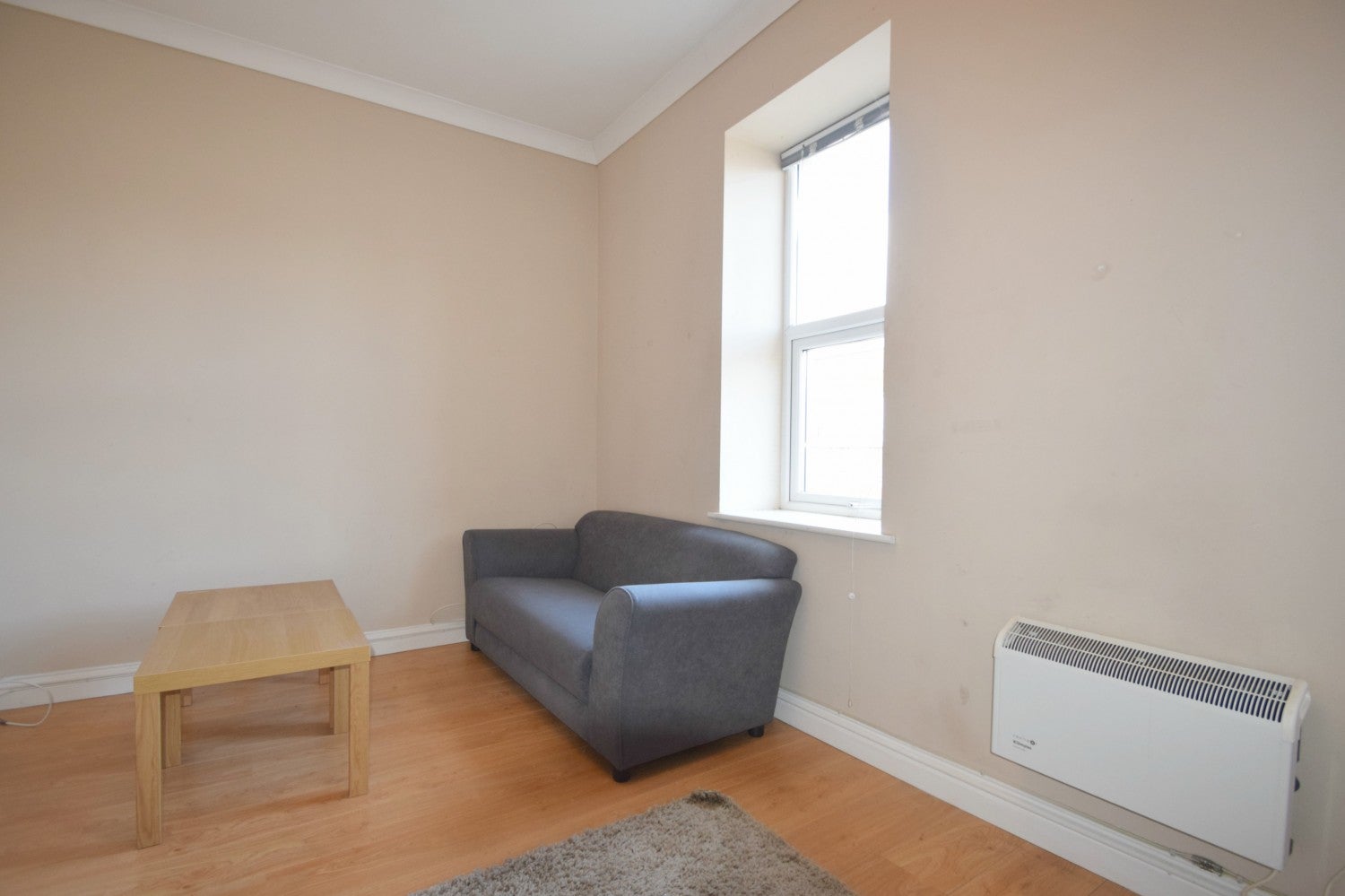 Flat Clifton Street in Cardiff