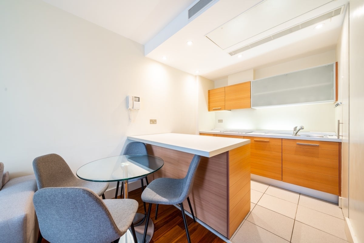 Flat Praed Street in City of Westminster