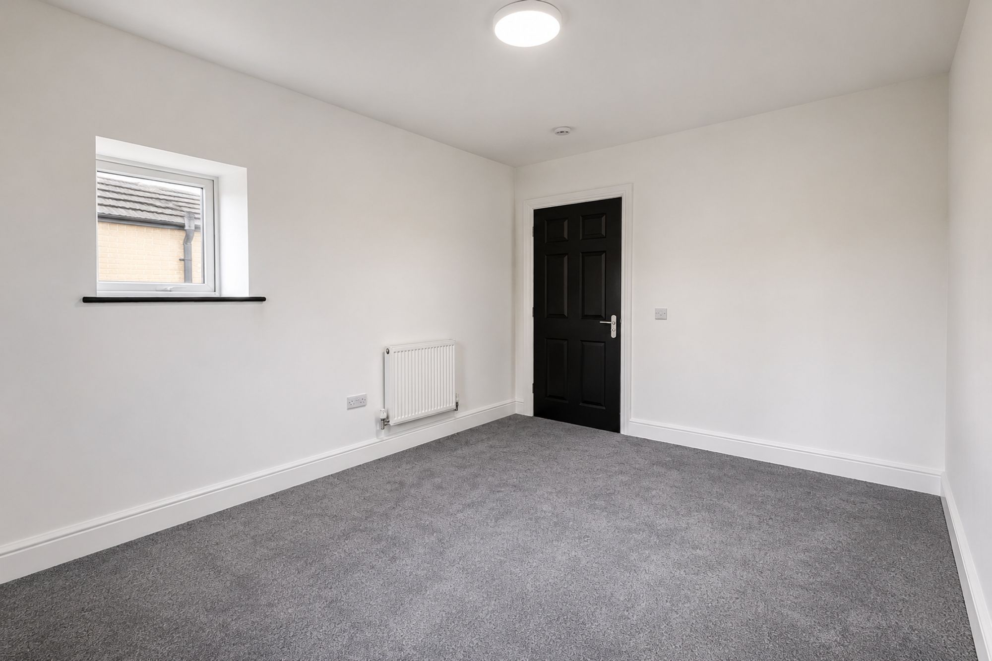Room Manchester Road in Farnworth
