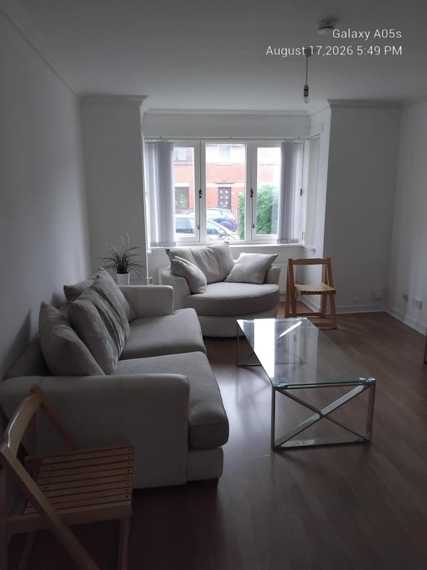 Room Springbank Street in Glasgow