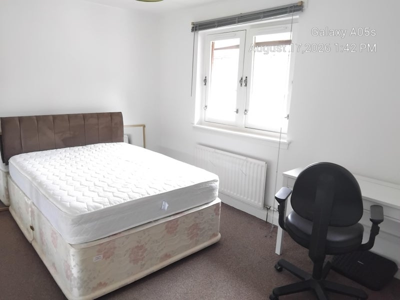 Room Springbank Street in Glasgow